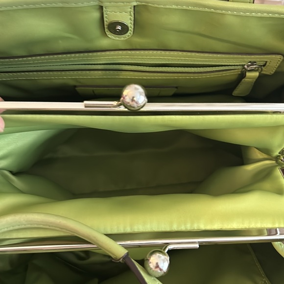 COACH signature beige fabric and lime green stripe bag, EUC - Picture 16 of 16